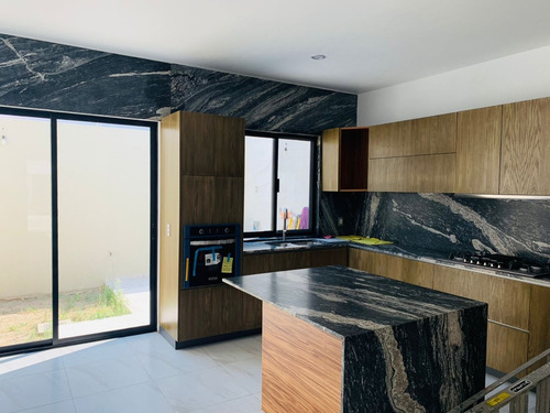 Imagen 5 de 14 de Casa En Venta Al Sur De Guadalajara En Condominio Privado
