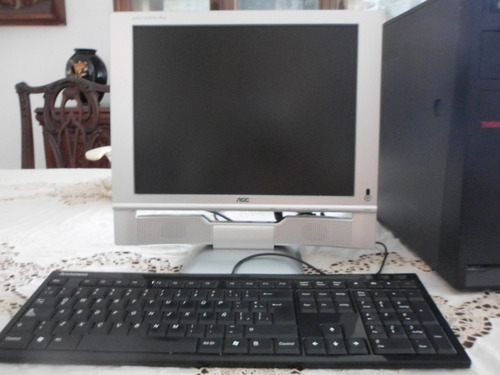 Imagen 5 de 10 de Computadora Lenovo Con Monitor Tv Marca Aoc