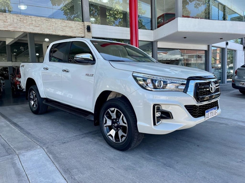 Toyota Hilux 2.8 Cd Srx 177cv 4x4 At