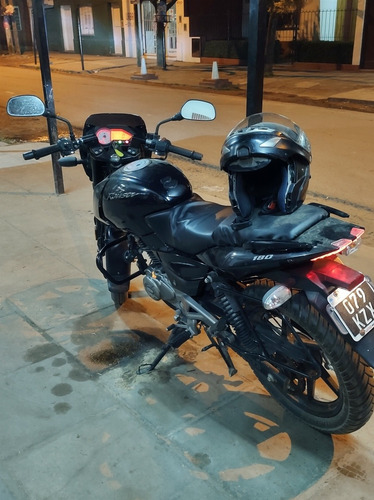 Imagen 5 de 13 de Bajaj Rouser 180