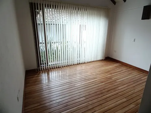 Casa En Arriendo Ubicada En Rionegro Sector Llanogrande (16007).