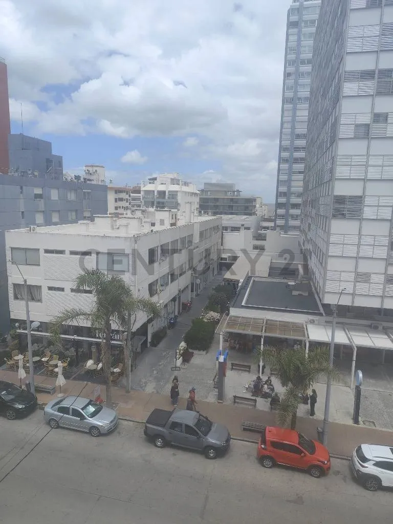 Alquiler Anual Aparatamento 2 Dorm 2 Baños Punta Del Este · Foto 3
