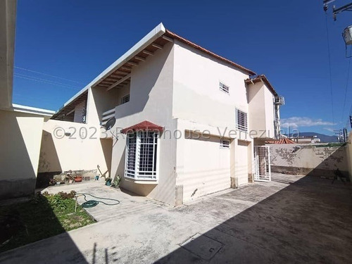 Imagen 18 de 19 de Townhouse En Venta Urb. Uriel I Turmero Lc Mls #23-20359