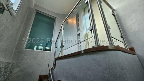 Venta Apartamento Ph En Los Rosales 25-16487