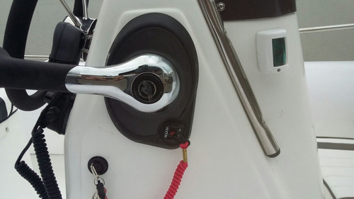 Imagen 4 de 14 de Kiel 5,6 M Matrizado Con Mercury 90 Hp 4 Tiempos Ecologico