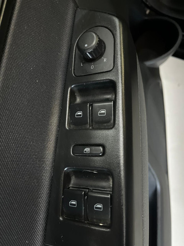 Volkswagen Fox 1.0 MPI TRENDLINE 12V FLEX 4P MANUAL