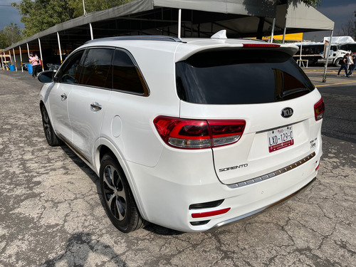 Kia Sorento 3.3L Sxl Awd At