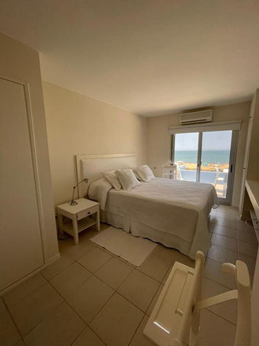 Imagen 10 de 19 de Apartamento En Alquiler De 2 Dormitorios En Frente Al Mar