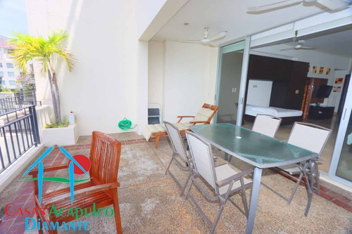 Imagen 5 de 30 de Cad Vista Real Portonovo N 23. Terraza Frontal Con Vista A La Bahía De Puerto Marqués