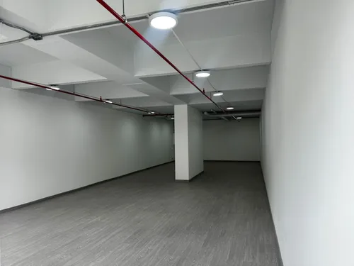 Oficina En Arriendo En Mazuren. Cod A16762