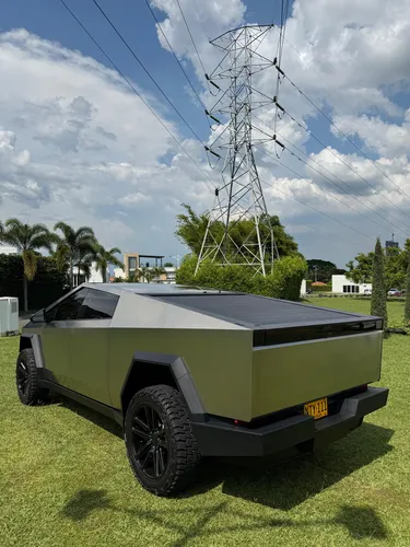 Tesla Cybertruck Foundation Series 4x4