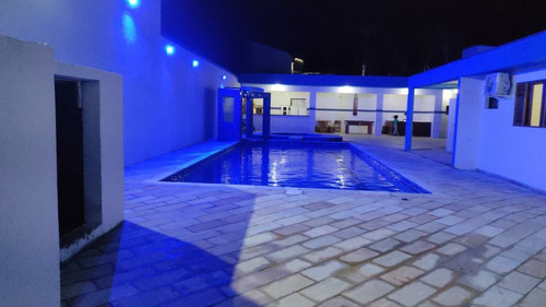 Casa Na Praia Com Piscina Aquecida, 2 Spa Com Hidromassagem Aquecidos, Ar Condicionado, Salão De Jogos, 2 Quadras Da Praia, Garagem Para 15 Ou Mais Carros,