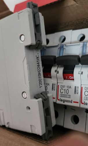 Interruptor Automatico 1p 10a 10ka Curv C Ref 407668 Legrand