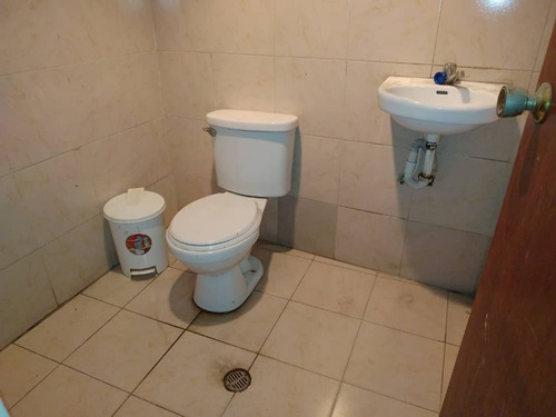 Imagen 2 de 13 de Rivero Bienes Raíces Vende Local Comercial Ideal Para Taller Mecánico En Palo Negro / 04124959888