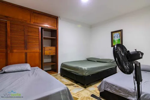 Casa En Venta En Calasanz. Cod V12472