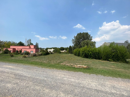 Lote De Terreno Central Altos De Manzanares, Manzanares, Pilar