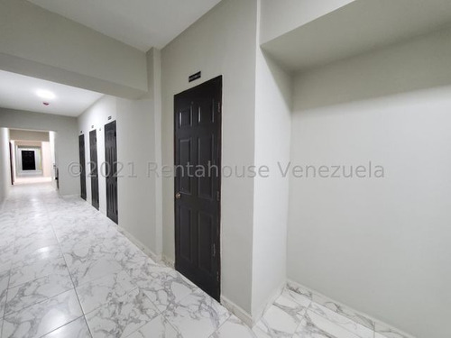 Imagen 3 de 30 de Apartamento En Venta Urb. Base Aragua, Av. Casanova Godoy, Maracay, 22-13289 Mv