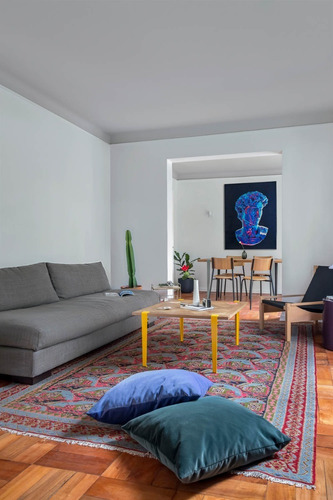 Imagen 4 de 30 de Encantadora Casa Renovada En Pasaje Con Patio(guardia Vieja)