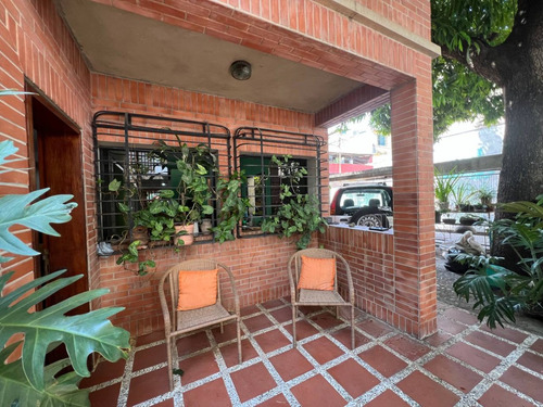 Venta De Casa En La Urbanización Montecristo