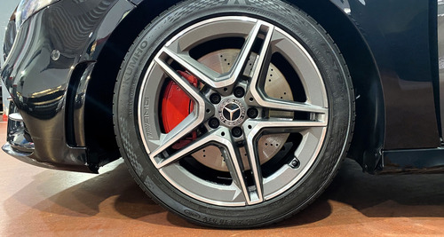 Mercedes-Benz A250 AMG-LINE