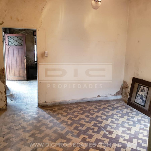 Imagen 5 de 10 de Casa/lote Ideal P/reciclar Con Entrada Para Autos, Muy Buenos Accesos - Munro