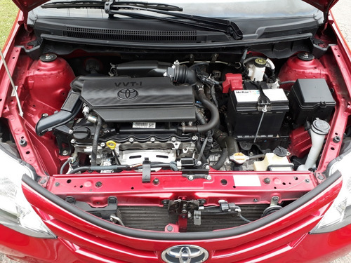 Toyota Etios 5p 2016 Caja De 6ta