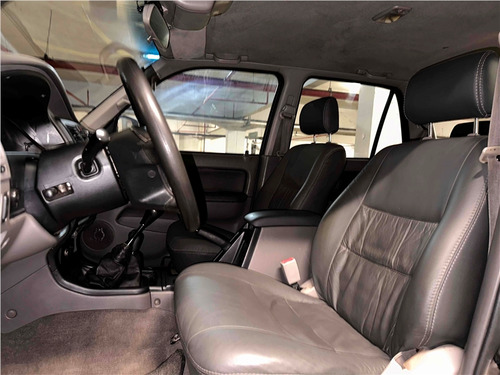 Toyota Hilux SW4 3.0 4X4 8V TURBO DIESEL 4P MANUAL