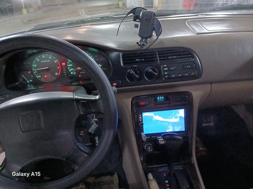 Honda Accord 2.2 Ex At
