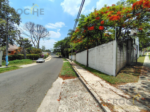 Terreno En Venta Con Construcción En Comunidad El Chico, Emiliano Zapata, Veracruz