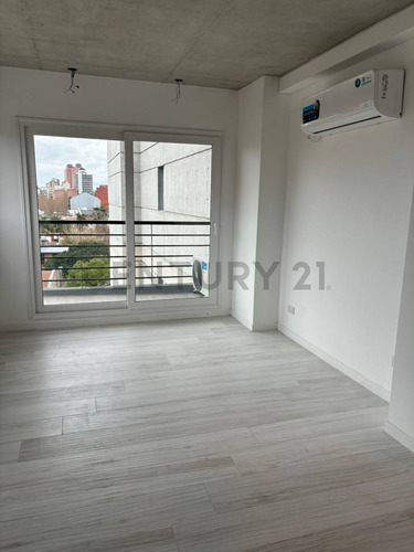 Departamento 2 Ambientes En Alquiler Row - Tigre Centro