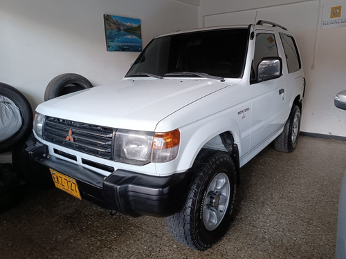 Mitsubishi Montero 2400 Pajero 2400