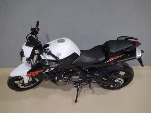 Imagen 2 de 6 de Benelli Tnt 600i 0km.!! Disponible.!!
