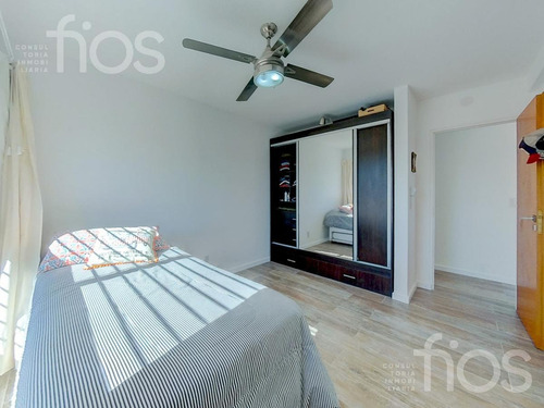 Imagen 20 de 28 de Venta Casa De 3 Dormitorios Con Parque Piscina Cochera En Funes
