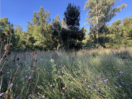 Lote En Venta En Los Bosquecitos. Con Construcción.