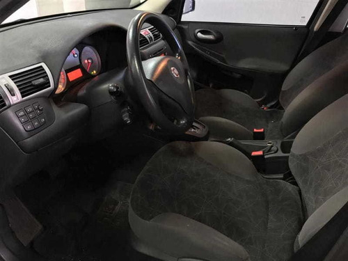 Imagem 4 de 11 de Fiat Stilo Flex Dualogic