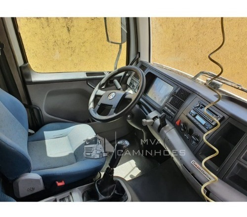 Imagem 8 de 13 de Caminhão Volkswagen 25-320 Ano 2011 6x2