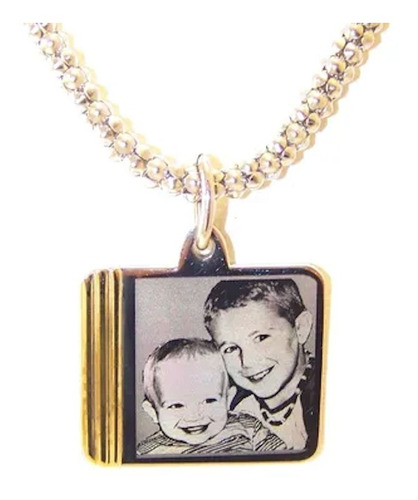 Foto Medalla Acero Quirúrgico C/ Oro 24x28mm Cadena 60cm Pop Color Plateado
