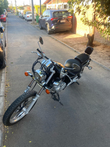 Moto Suzuki Gz150