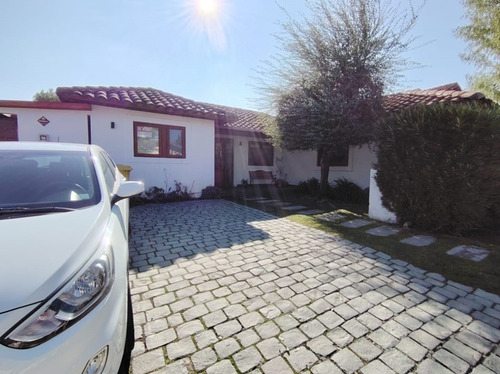 Venta Casa En Condominio Con Acceso A Laguna Piedra Roja