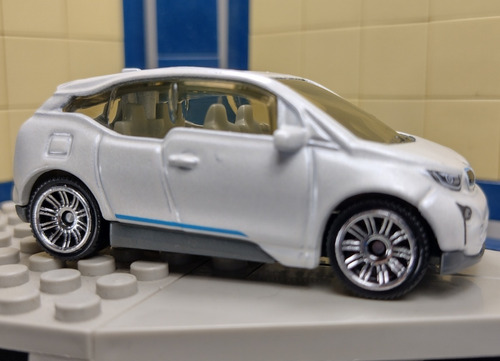 Priviet Lux Ev Bmw I3 2015 Bco Matchbox Hw 1