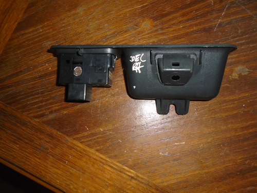 Imagen 2 de 3 de Vendo Boton De Subir Vidrio De Daewoo Nubira, Año 2000