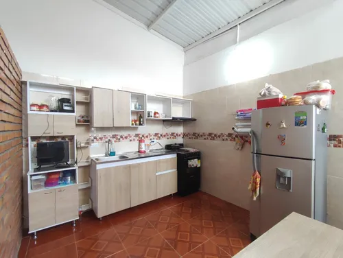Casa En Arriendo En El Contento. Cod A30695
