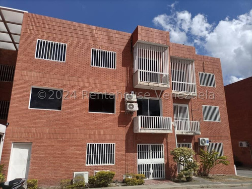 Apartamento En Venta En Chucho Briceno, Cabudare Rah Ve