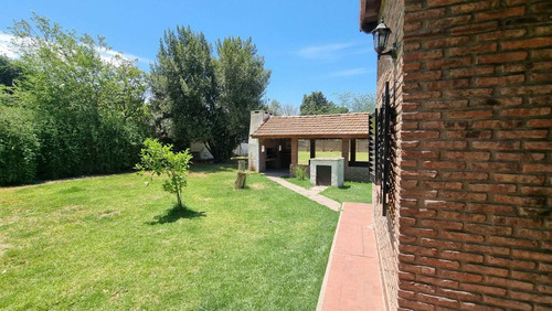 Imagen 28 de 30 de Casa Quinta En Venta En Moreno Con Pileta Y Jardin