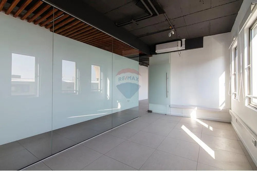 Of. Planta Libre 104,64 Mts2 Metro P. De Valdivia