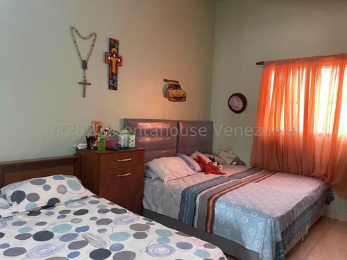 Imagen 14 de 26 de Julio Latouche Vende Casa La Esmeralda 22-21755 Jj35