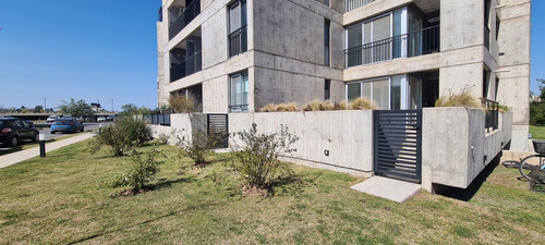 Venta Funes Barrio Cerrado 8 Sauces - 2 Dormitorios Terraza Exclusiva - Cochera Estrenar