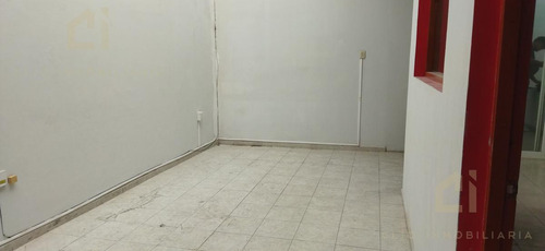 Edificio De 3 Pisos En Venta, Ebicado En El Centro Histórico De Veracruz, Cuenta Con Locales Y Oficinas