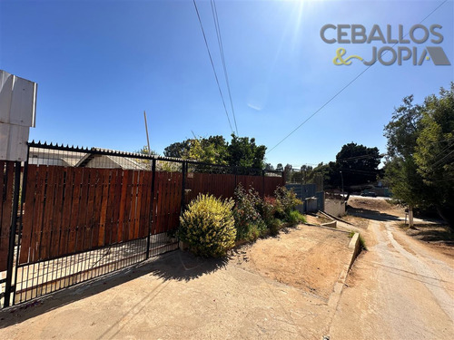 Casa En Venta De 4 Dorm. En Quilpué