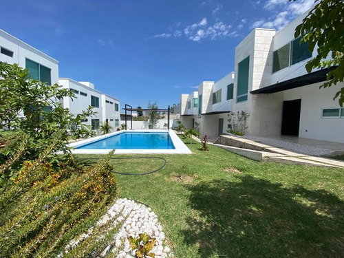 Casa En Venta En Oaxtepec